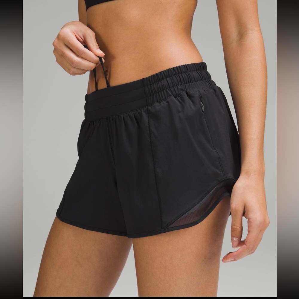 Lululemon Hotty Hot Shorts 4in